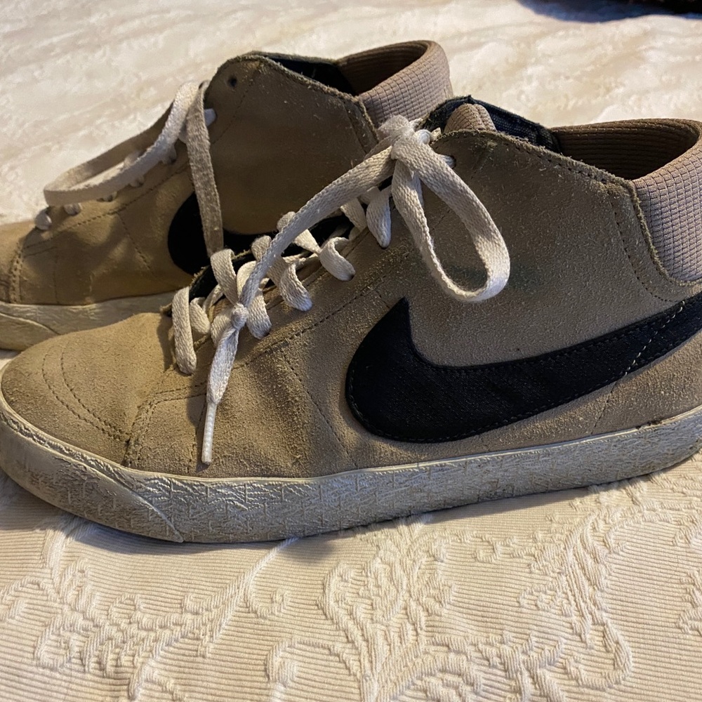 Men’s Nike suede taupe high tops.